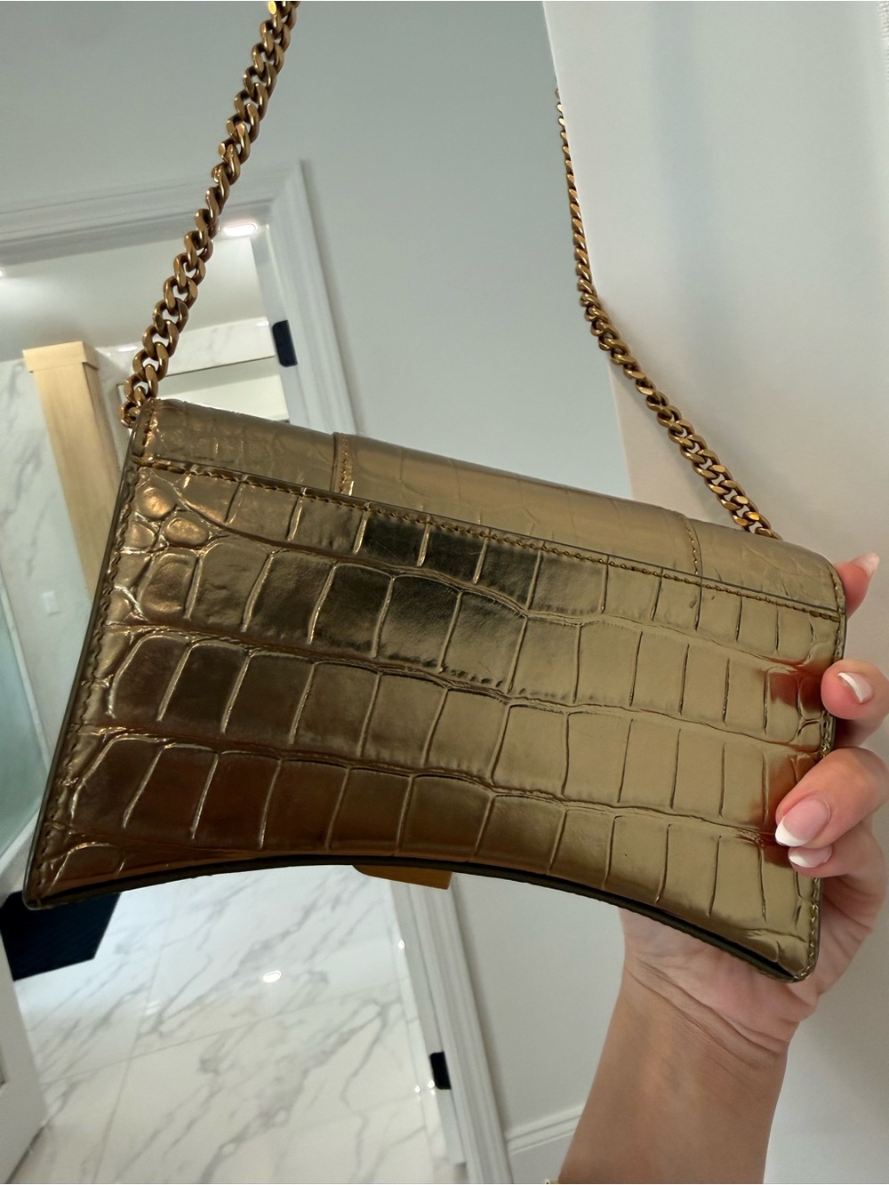 Balenciaga Hourglass Gold Croc-Embossed B Chain Wallet - Picture 3 of 11